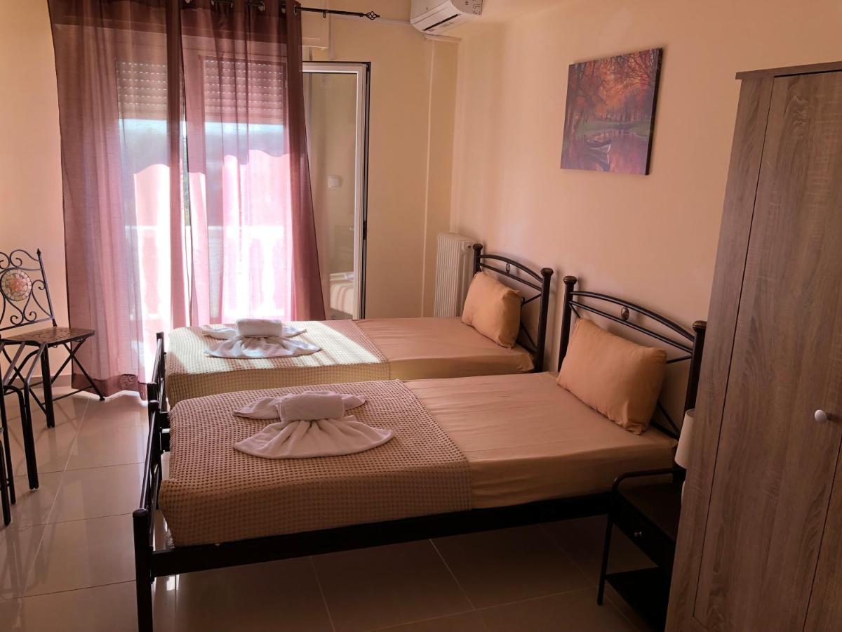 Nikolakakis Rooms Lavrio Exterior photo
