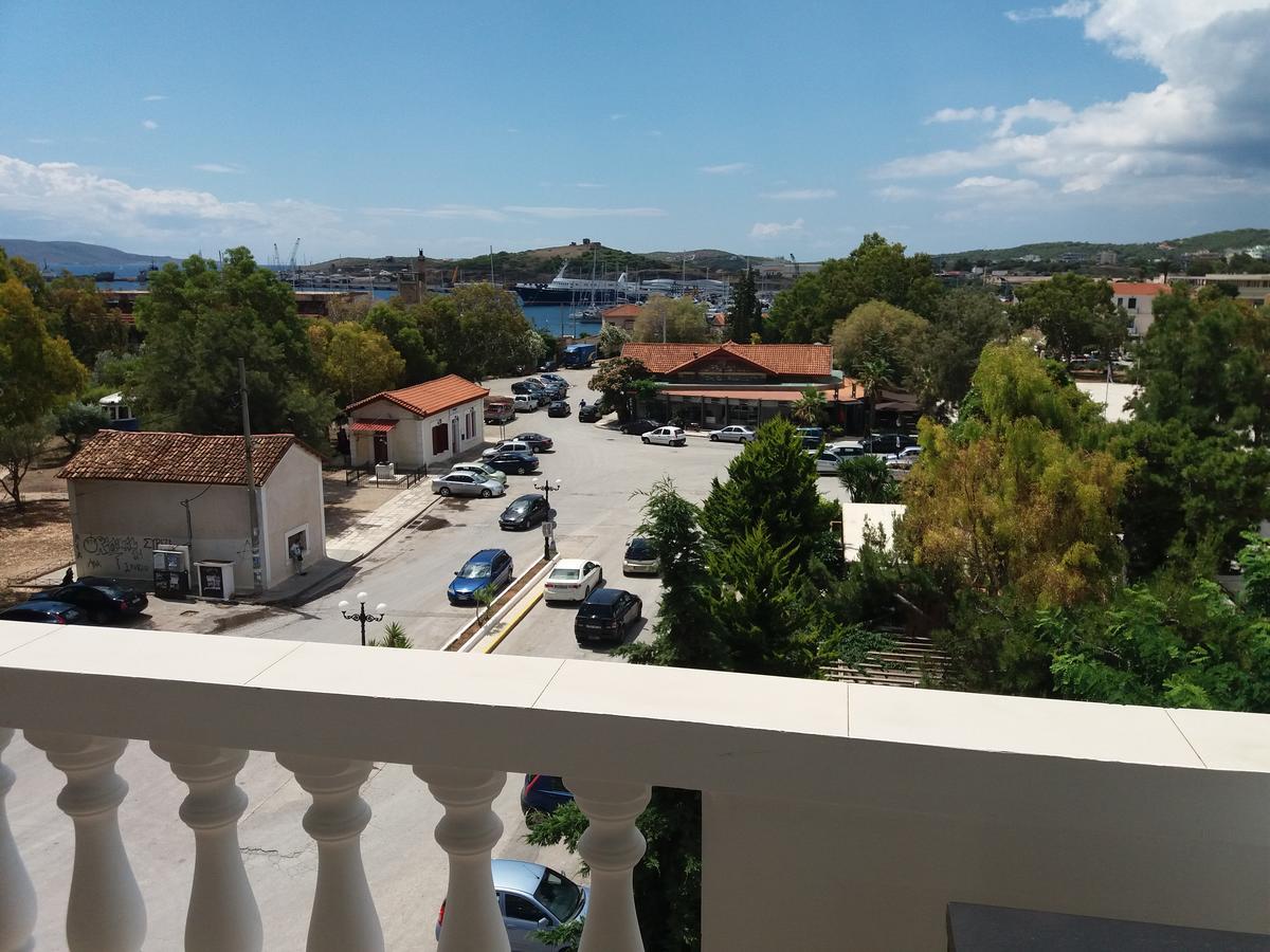 Nikolakakis Rooms Lavrio Exterior photo