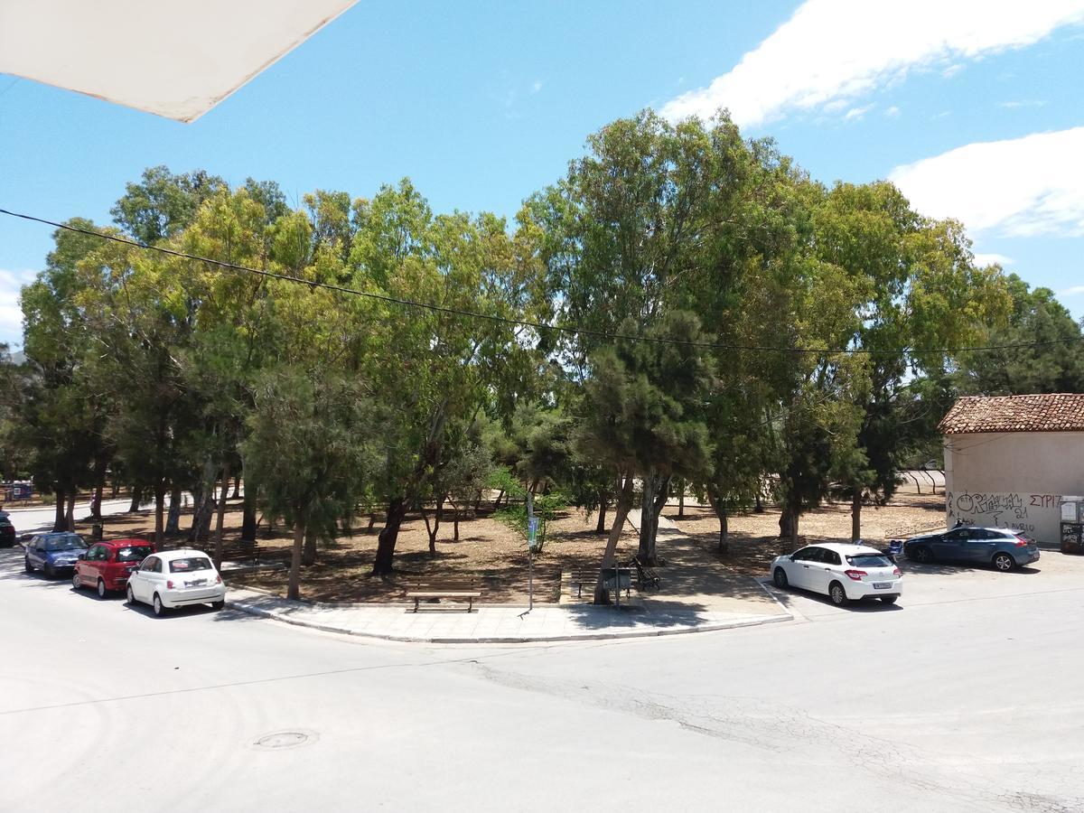 Nikolakakis Rooms Lavrio Exterior photo