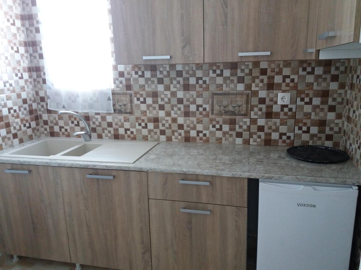 Nikolakakis Rooms Lavrio Exterior photo